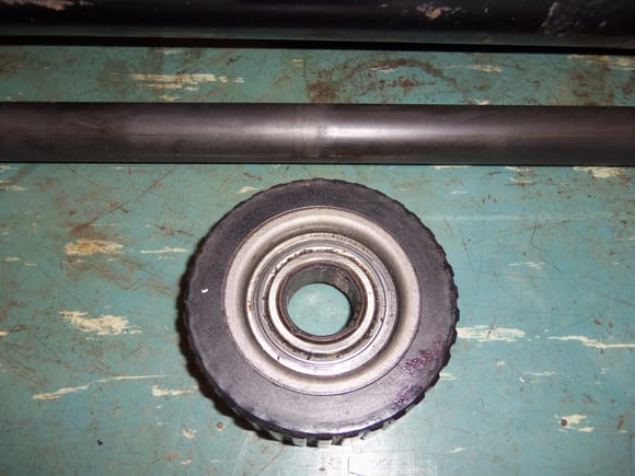 Position of middle bearing on shaft.