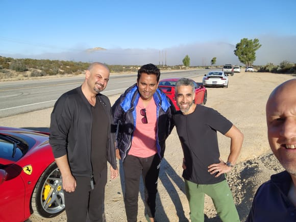 Met some great guys in an F8 and a GT3 by accident. We drove for about 2 hours in the mountains. The car cummunity is si cool. You can meet somone and are immediately feel like old freinds. 