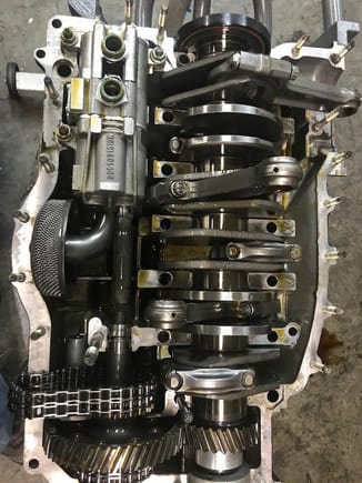 '00 996 GT3 Cup car engine and oil pump