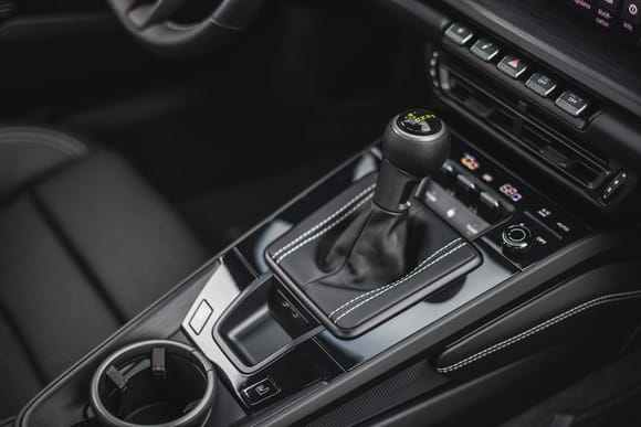 Nice looking PDK shifter on GT3 7 speed. 