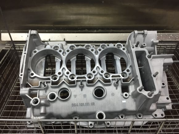 Soda blasted 964 crankcase after a bath in hot ultrasonic solution.