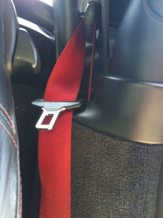 986 Guards Red Seat Belt