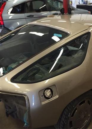 OB style rear quarter windows / trim.