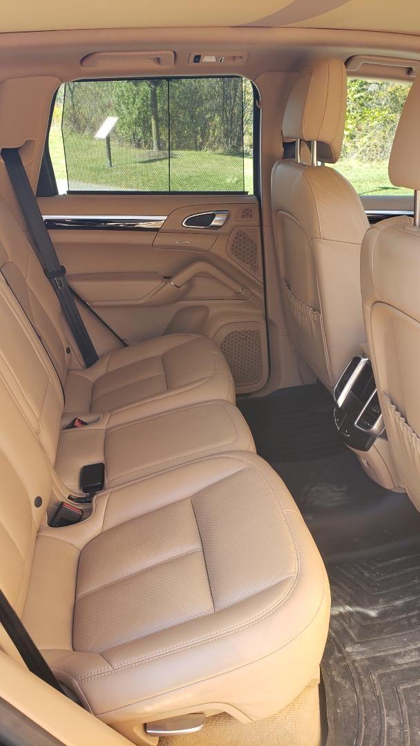 2016 Porsche Cayenne - 2016 Porsche Cayenne Diesel - Used - VIN WP1AF2A23GKA52211 - 44,510 Miles - 6 cyl - AWD - Automatic - SUV - Blue - Chagrin Falls, OH 44022, United States