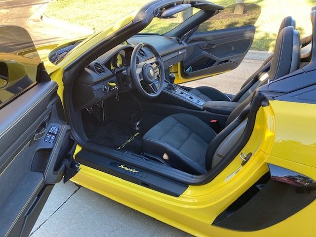 2021 Porsche 718 Spyder - 2021 718 Spyder - Used - VIN WP0CC2A84MS240814 - 4,950 Miles - 6 cyl - 2WD - Manual - Convertible - Yellow - Palm Coast, FL 32137, United States