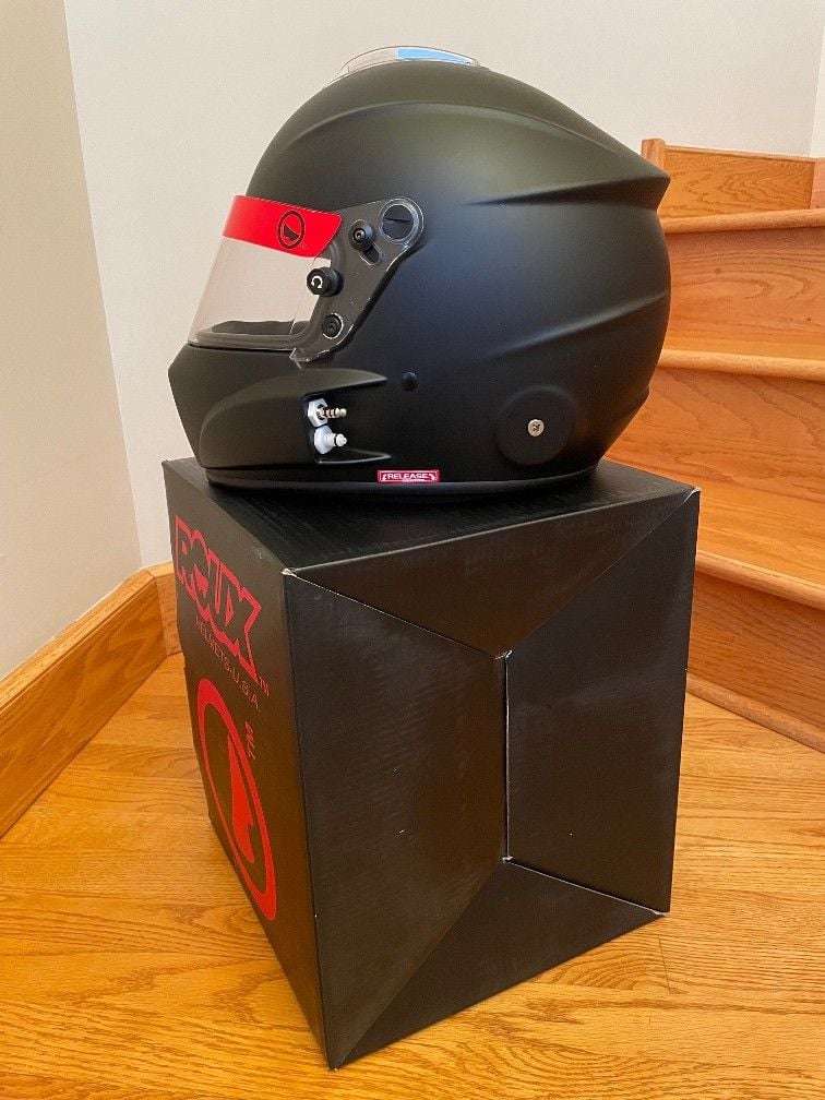 Miscellaneous - For Sale: Roux Helmet, SA2020, Pre-Wired Intercom, As New Condition - Used - 0  All Models - Allentown, PA 18106, United States