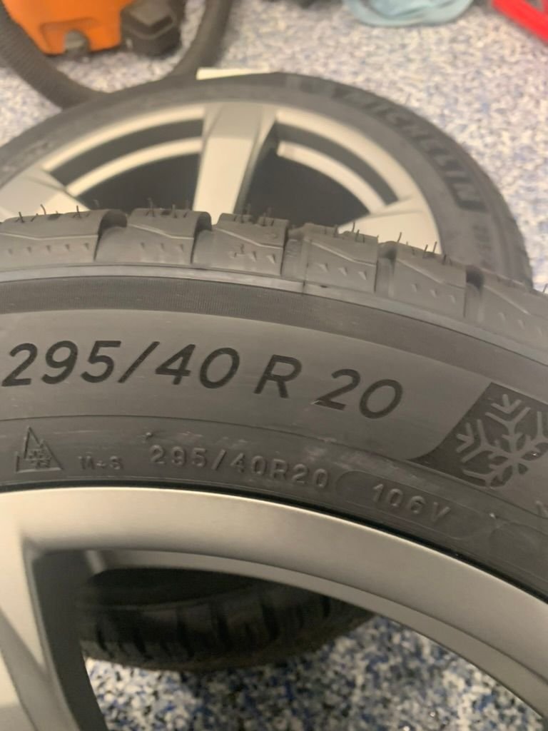 Wheels and Tires/Axles - Brand New Porsche 20 inch Macan Winter Wheel and Tire Set painted Platinum - New - 2018 to 2024 Porsche Macan - Ashland, OR 97520, United States