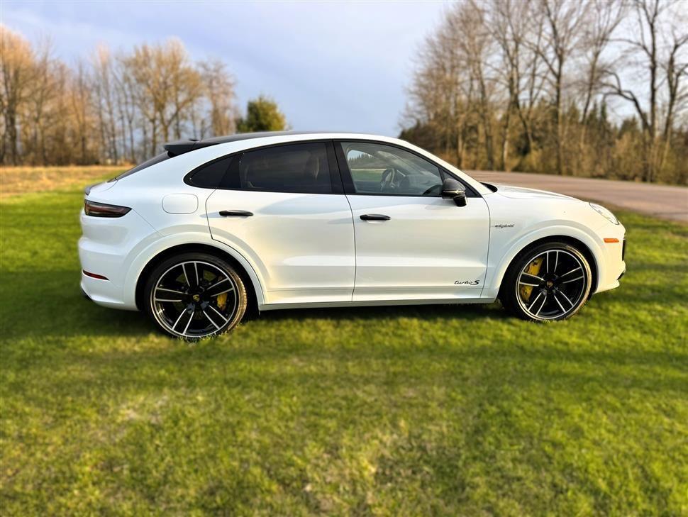 2022 Porsche Cayenne - 2022 Cayenne Turbo S Coupe Lease Transfer - Used - VIN WP1BH2AY2NDA59020 - 11,935 Miles - 8 cyl - AWD - Automatic - SUV - White - Eau Claire, WI 54701, United States