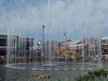 Dancing fountain waters