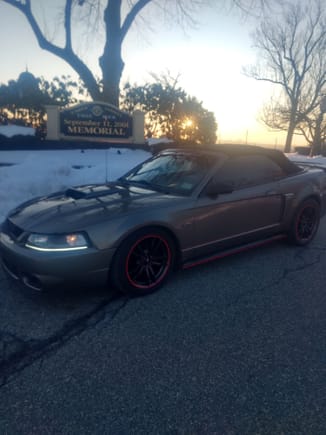 SANTANA STANG, BLACK RIMS