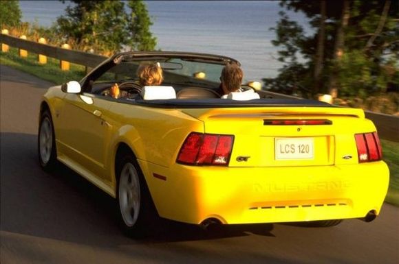 1999fordmustanggt 31