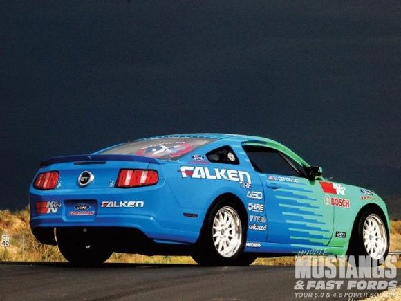 mmfp 1006 14 o 2010 ford mustang gt back view