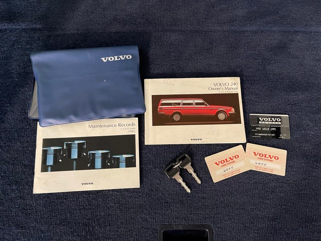 1992 Volvo 240 - 1992 Volvo 240 Wagon *One Owner* *Excellent Condition* - Used - VIN YV1AW8806N1927487 - 4 cyl - 2WD - Automatic - Wagon - White - Exton, PA 19341, United States