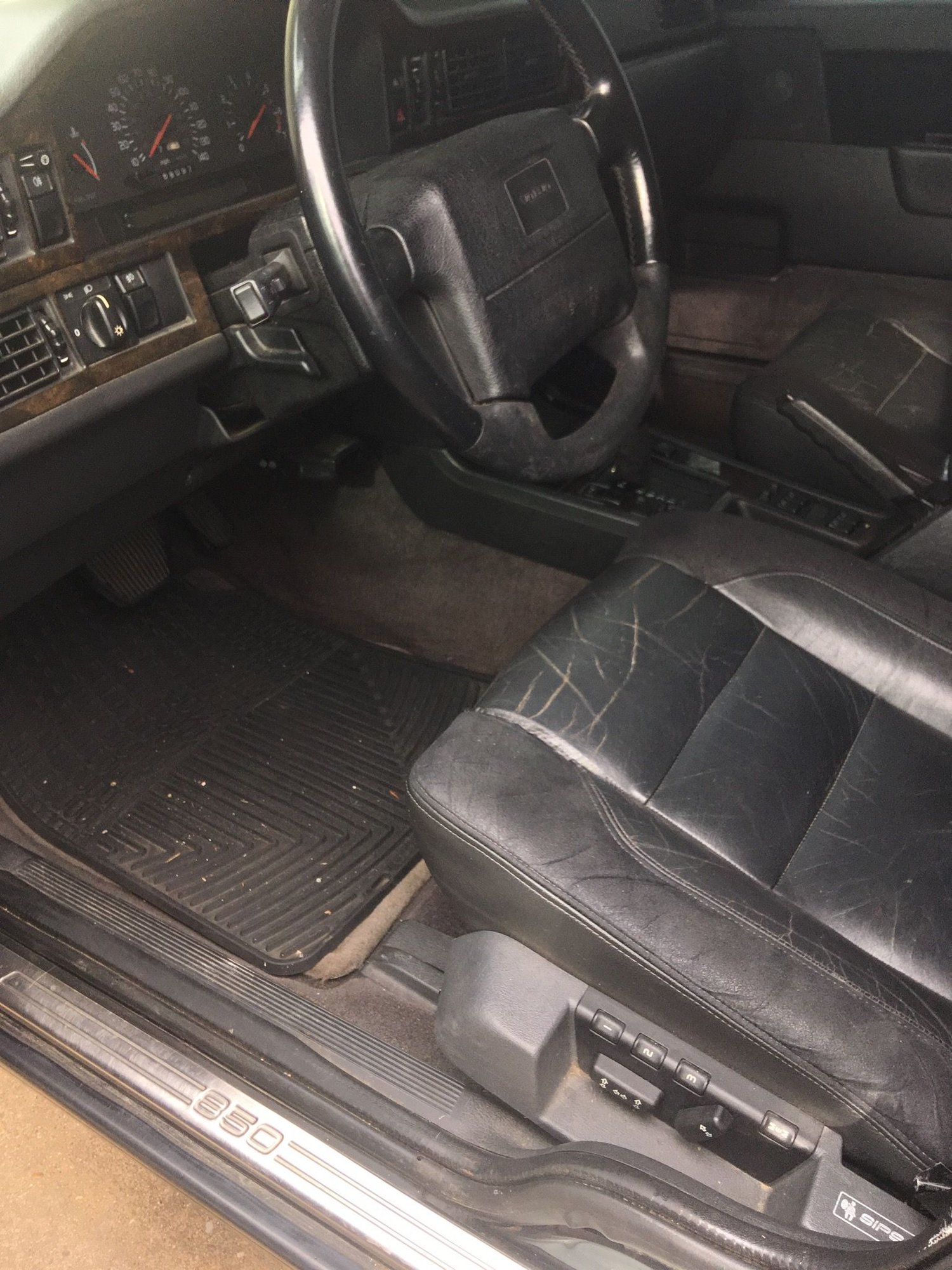 1995 Volvo 850 - *Rare* Volvo 850 T-5R (Needs work, OBO) - $1,000 (Austin) - Used - VIN YV1LW5811S2134507 - 278,533 Miles - 5 cyl - 2WD - Automatic - Wagon - Black - Austin, TX 78758, United States