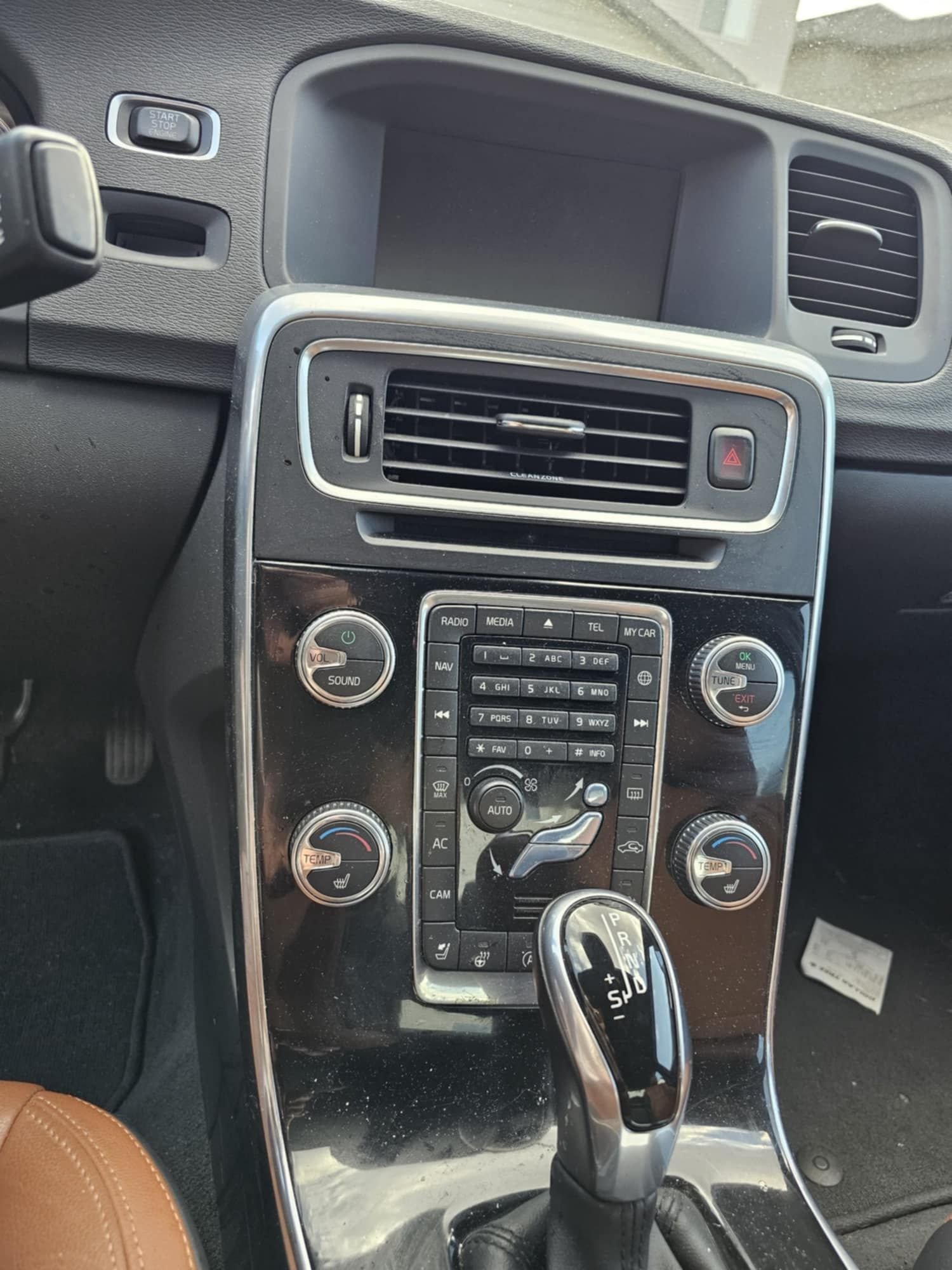 2018 Volvo S60 - 2018 Volvo S60 T5 - Spruce Grove, AB T7X0B9, Canada