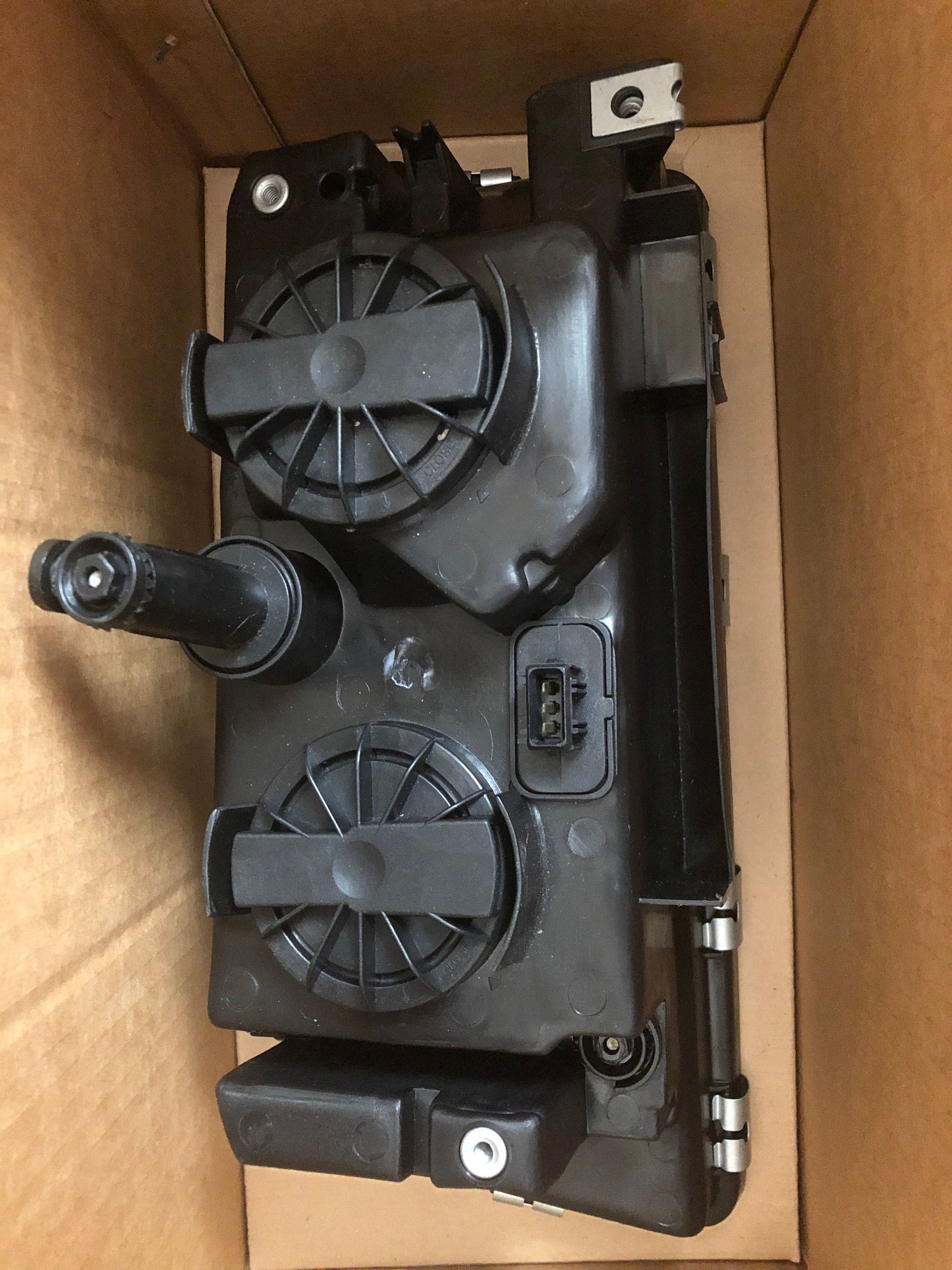 Lights - Volvo 850 Passenger Side Headlight Assembly - New - 1993 to 1997 Volvo 850 - Houston, TX 77041, United States