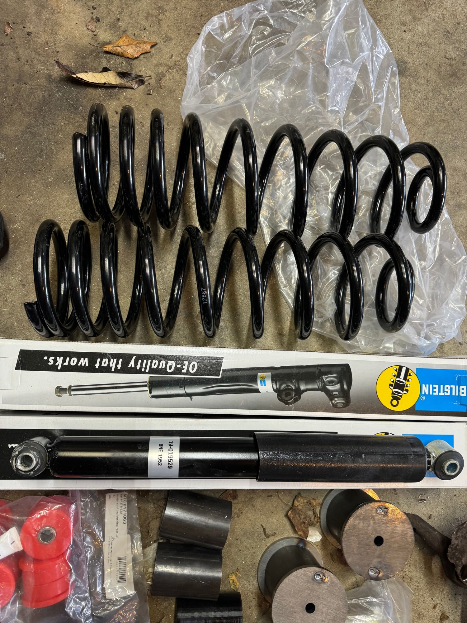 Steering/Suspension - Volvo 240 Lucas Lift Kit with PanHard Bar Bushings Rear Springs and Struts - New - All Years Volvo 240 - Trumbull, CT 06611, United States