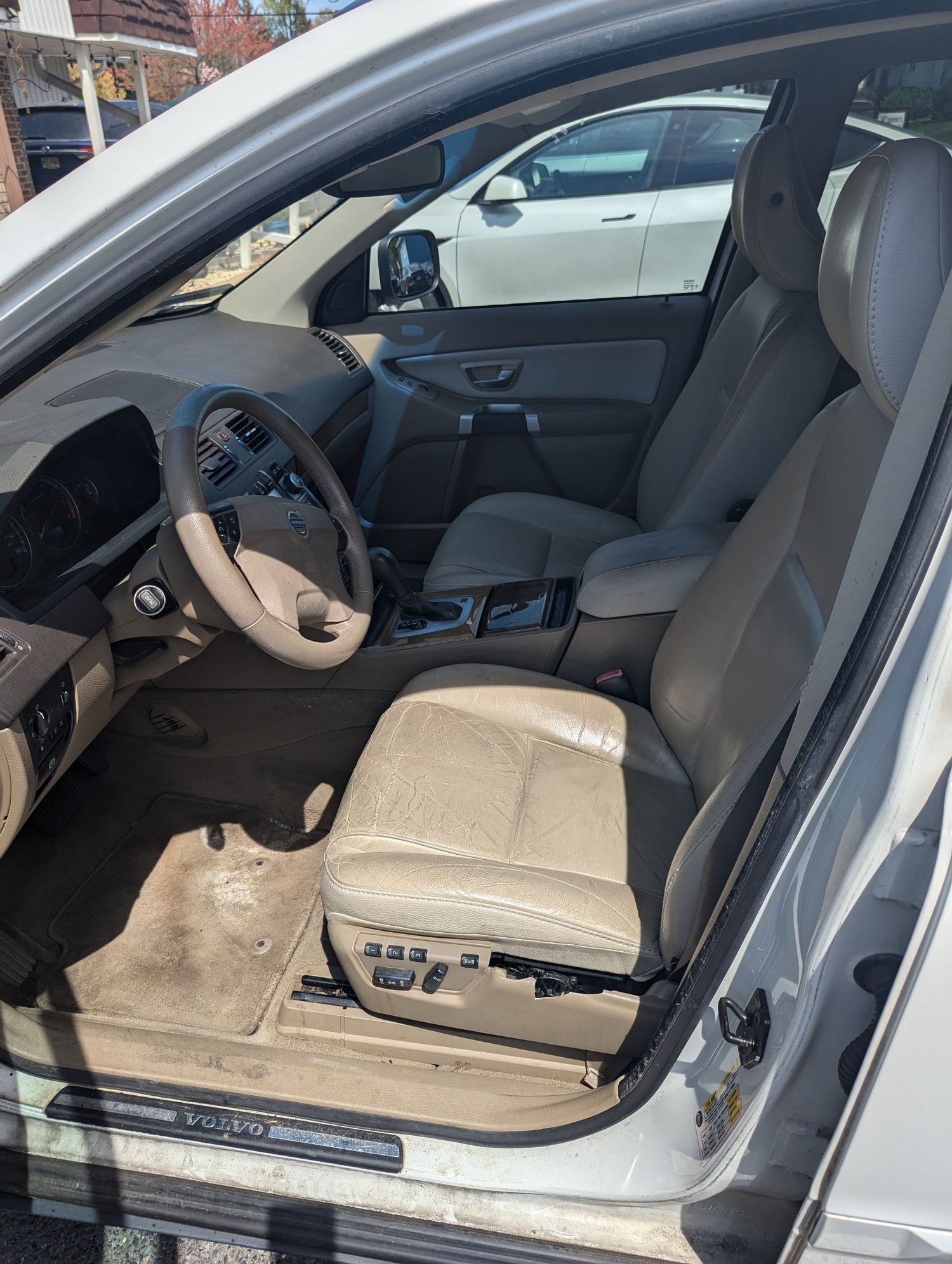2008 Volvo XC90 - 2008 XC-90 for sale in Southern NJ - Used - VIN YV4CM982081483990 - 193,300 Miles - 6 cyl - AWD - Automatic - SUV - White - Haddon Heights, NJ 08035, United States