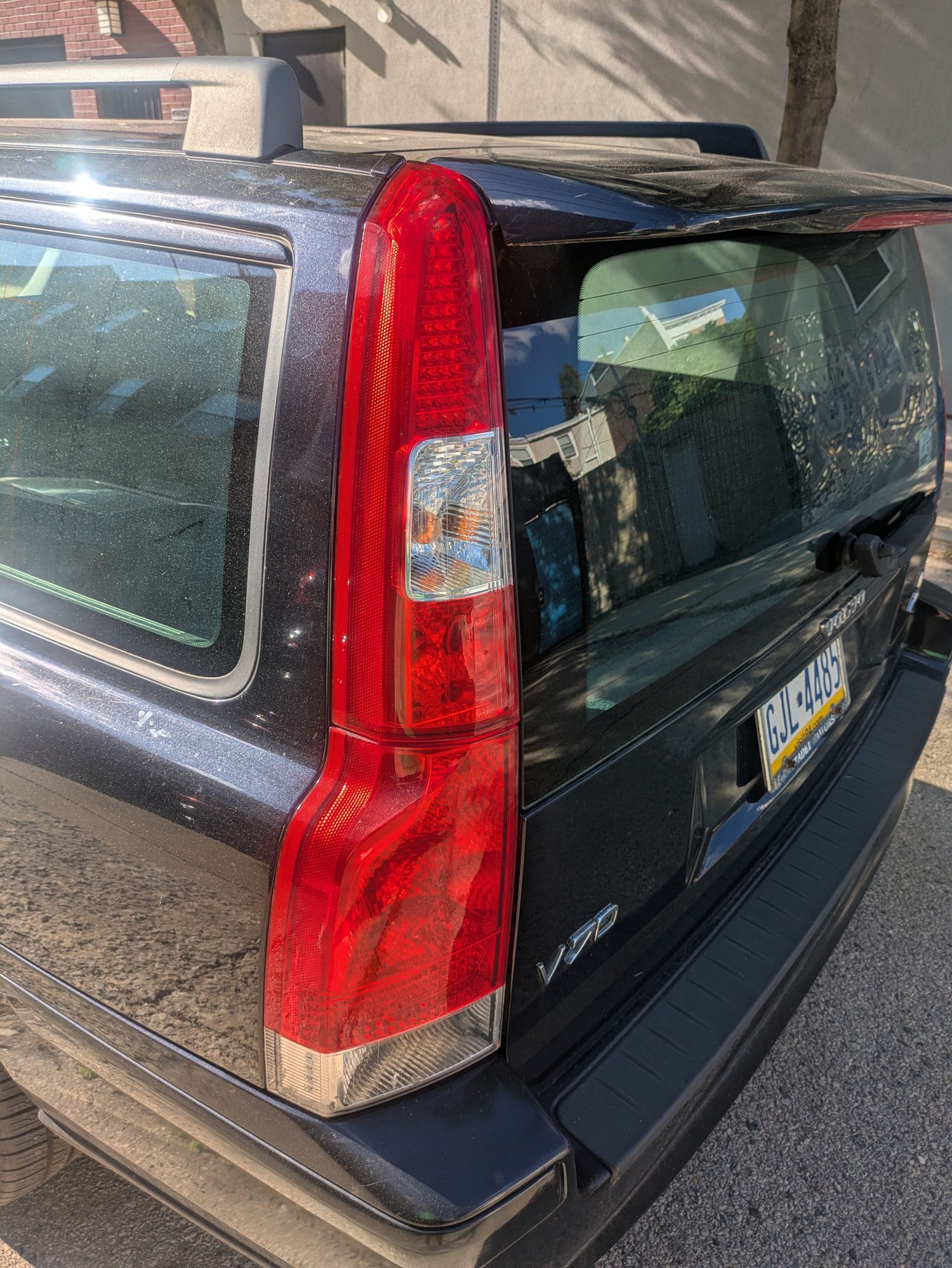 2007 Volvo V70 - 2007 V70 R - Automatic for sale - Used - VIN YV1SJ527972660978 - 5 cyl - AWD - Automatic - Wagon - Black - Philadelphia, PA 19147, United States