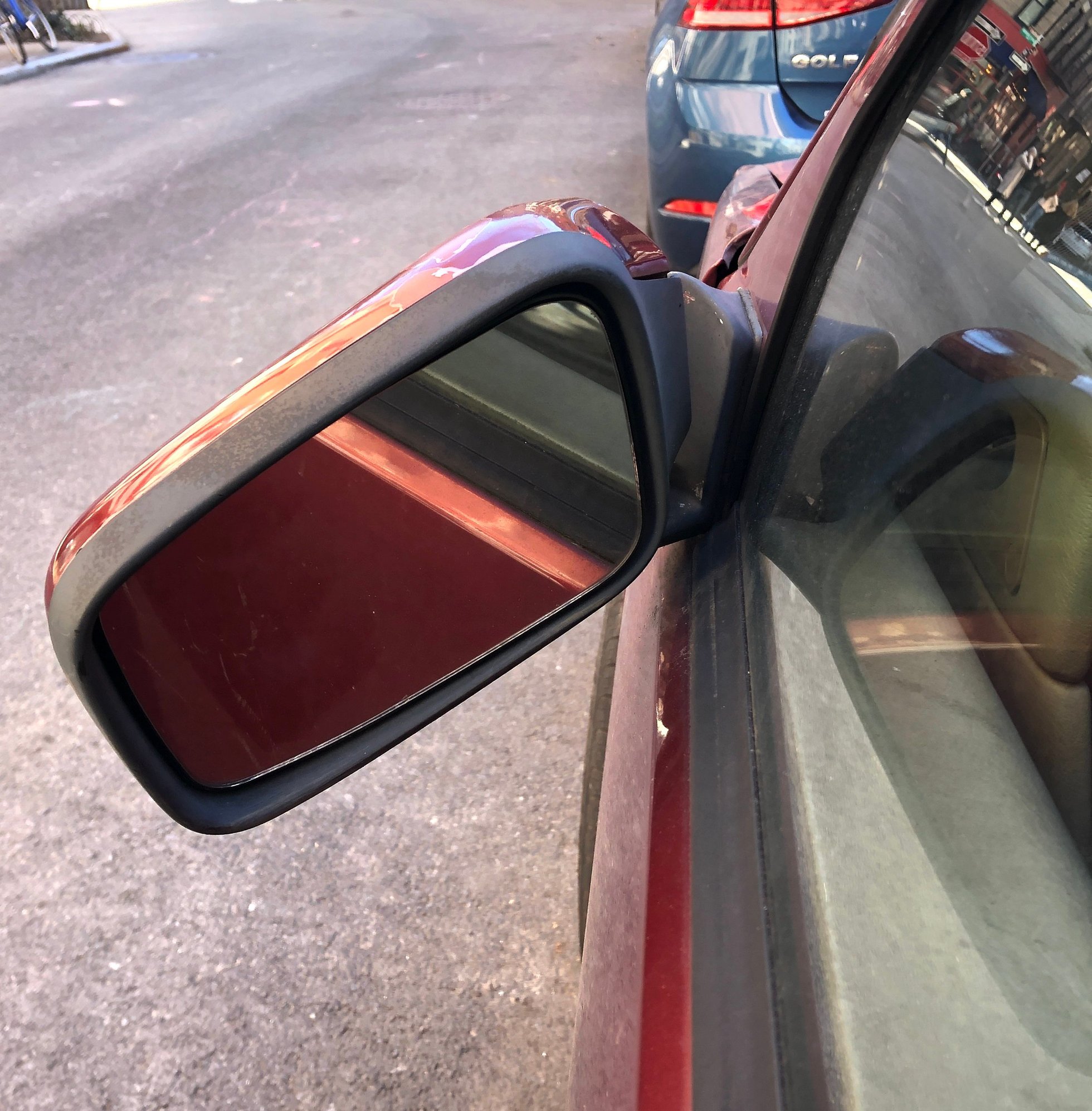 1995 Volvo 850 - 1995 Volvo 850 GLT Sedan - $500 cash - in Manhattan - Used - VIN YV1LS5512S1208135 - 5 cyl - 4WD - Automatic - Sedan - Red - New York, NY 10014, United States