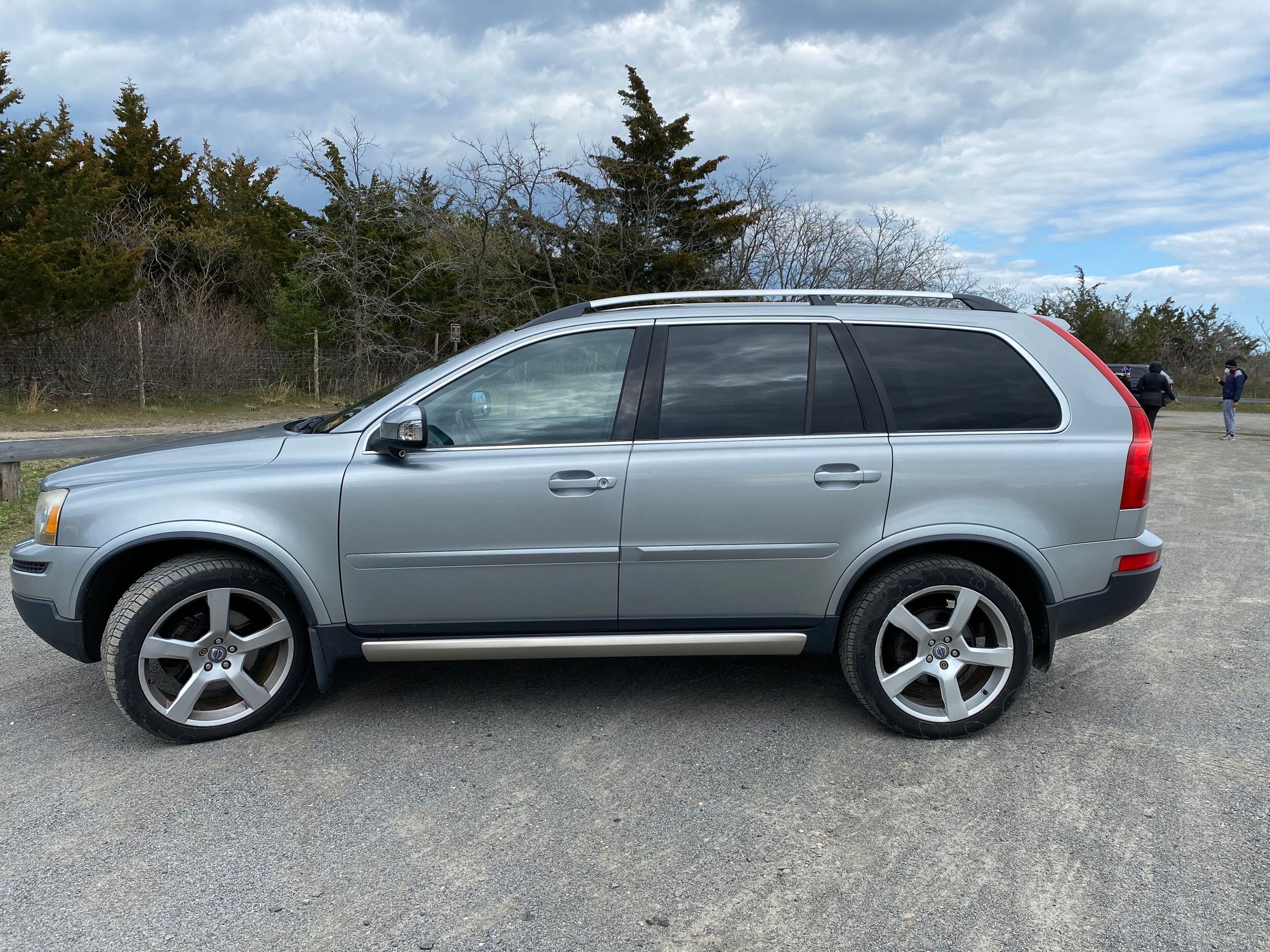 2009 Volvo XC90 - For Sale: 2009 XC90 V8 R-Design - Serviced by the book since new - Clean CarFax - Used - VIN YV4CT852X91503956 - 180,000 Miles - 8 cyl - AWD - Automatic - SUV - Silver - Atlantic Highlands, NJ 07716, United States