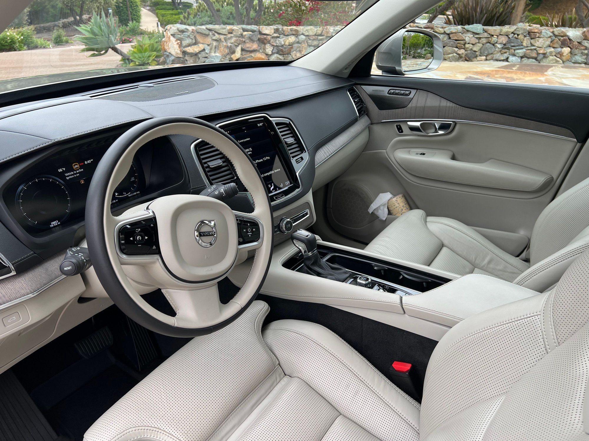 2020 Volvo XC90 - 2020 Volvo XC90 T6 Inscription 6 Passenger 28K Miles Original Owner Meticulously Main - Used - VIN YV4A221L0L1565685 - 29,000 Miles - 4 cyl - AWD - Automatic - SUV - Gray - San Diego, CA 92127, United States