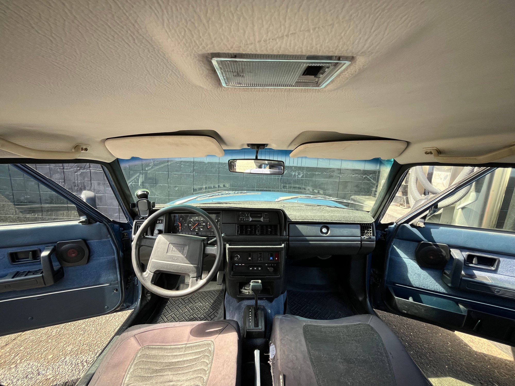 1992 Volvo 240 - 1992 Volvo 240 Sedan Atlantic Blue - Used - VIN YV1AS8813N1477592 - 158,600 Miles - 4 cyl - 2WD - Automatic - Sedan - Blue - Oakland, CA 94608, United States