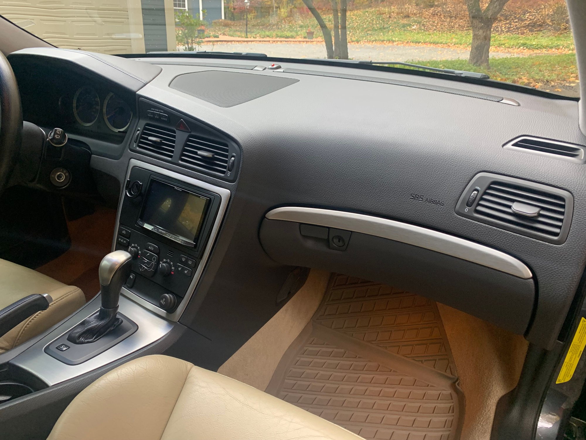 2007 Volvo V70 - 2007 V70R Grey/ Gold Gobi One owner well maintained excellent condition $ - Used - VIN YV1SJ527872632797 - 137,123 Miles - 5 cyl - AWD - Automatic - Wagon - Gray - Hinckley, OH 44233, United States