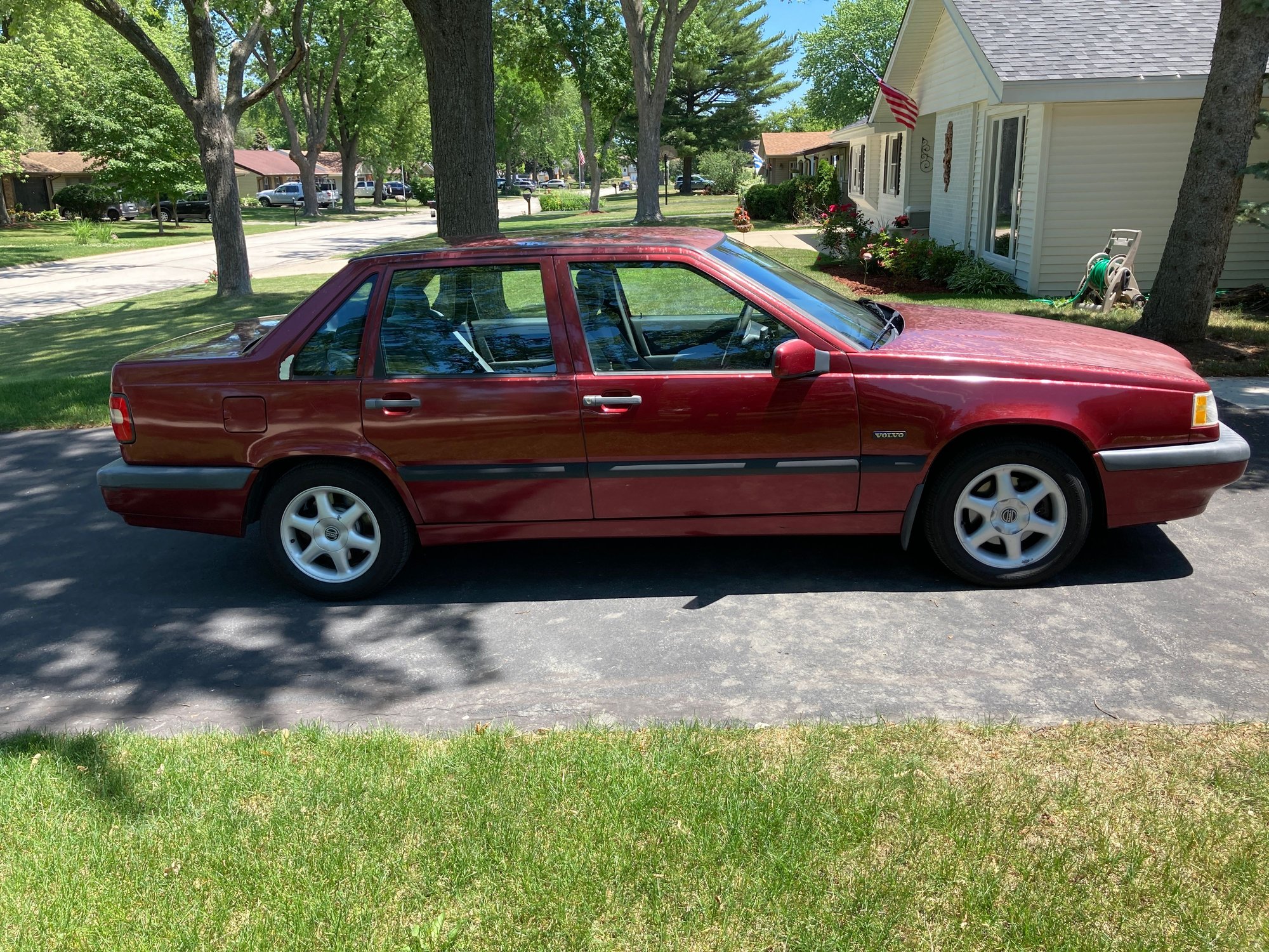 1997 Volvo 850 - 1997 850 Sedan Manual Transmission in excellent condition $4,500 OBO - Used - VIN YV1LS5549V1358614 - 235,000 Miles - 5 cyl - 2WD - Manual - Sedan - Red - Darien, IL 60561, United States