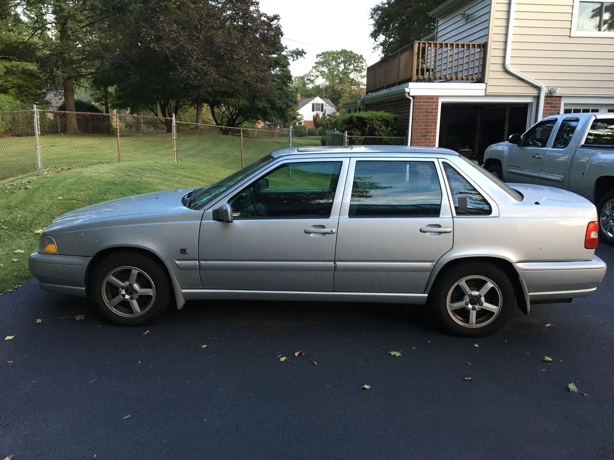 2000 Volvo S70 - Volvo S70 for Sale - Used - VIN YV1LT56D1Y263**** - 235,000 Miles - 5 cyl - AWD - Automatic - Sedan - Silver - Newtown Square, PA 19073, United States