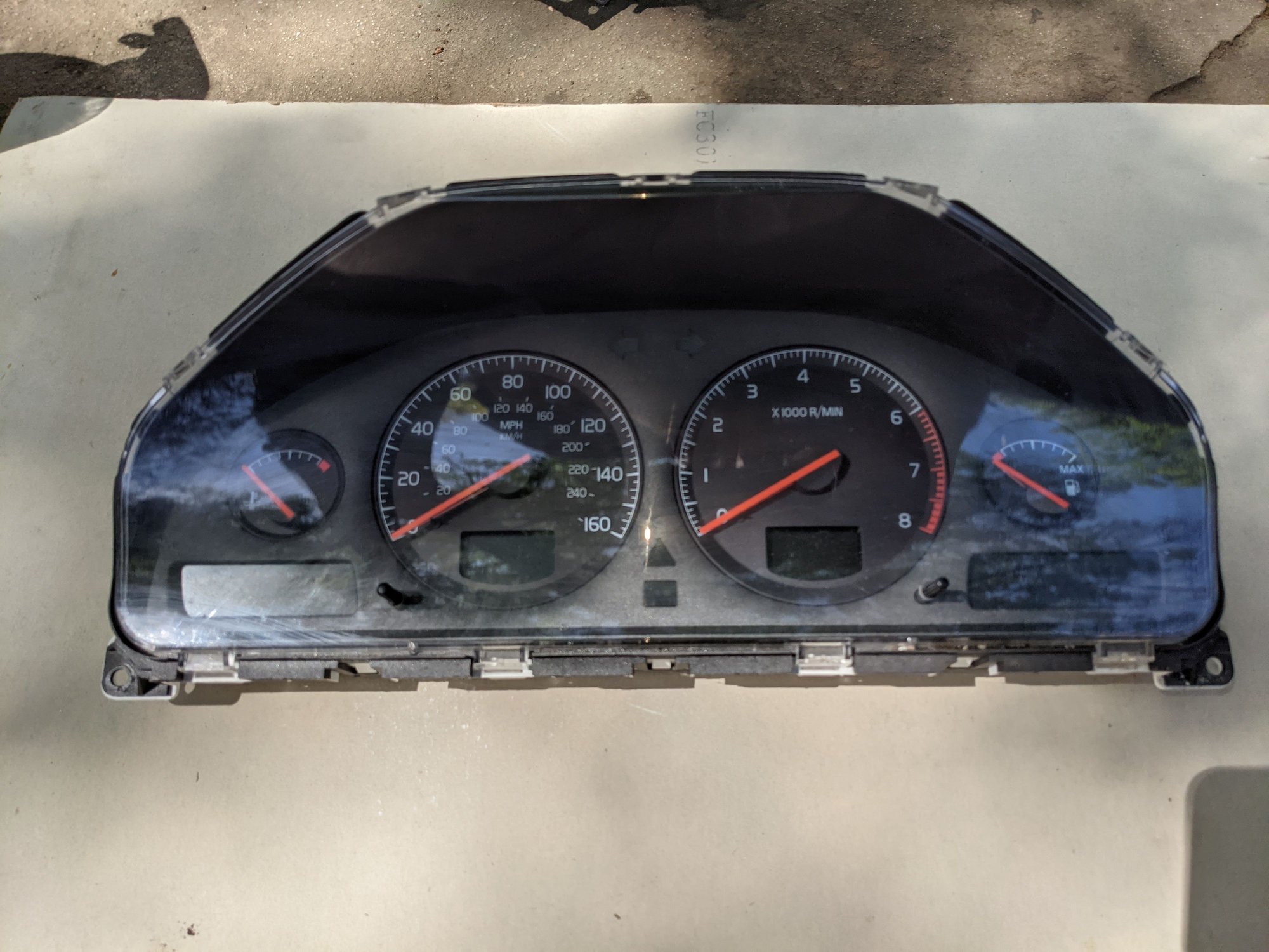 2002 Volvo S60 - Gauge Cluster - Interior/Upholstery - $10 - Tarzana, CA 91356, United States