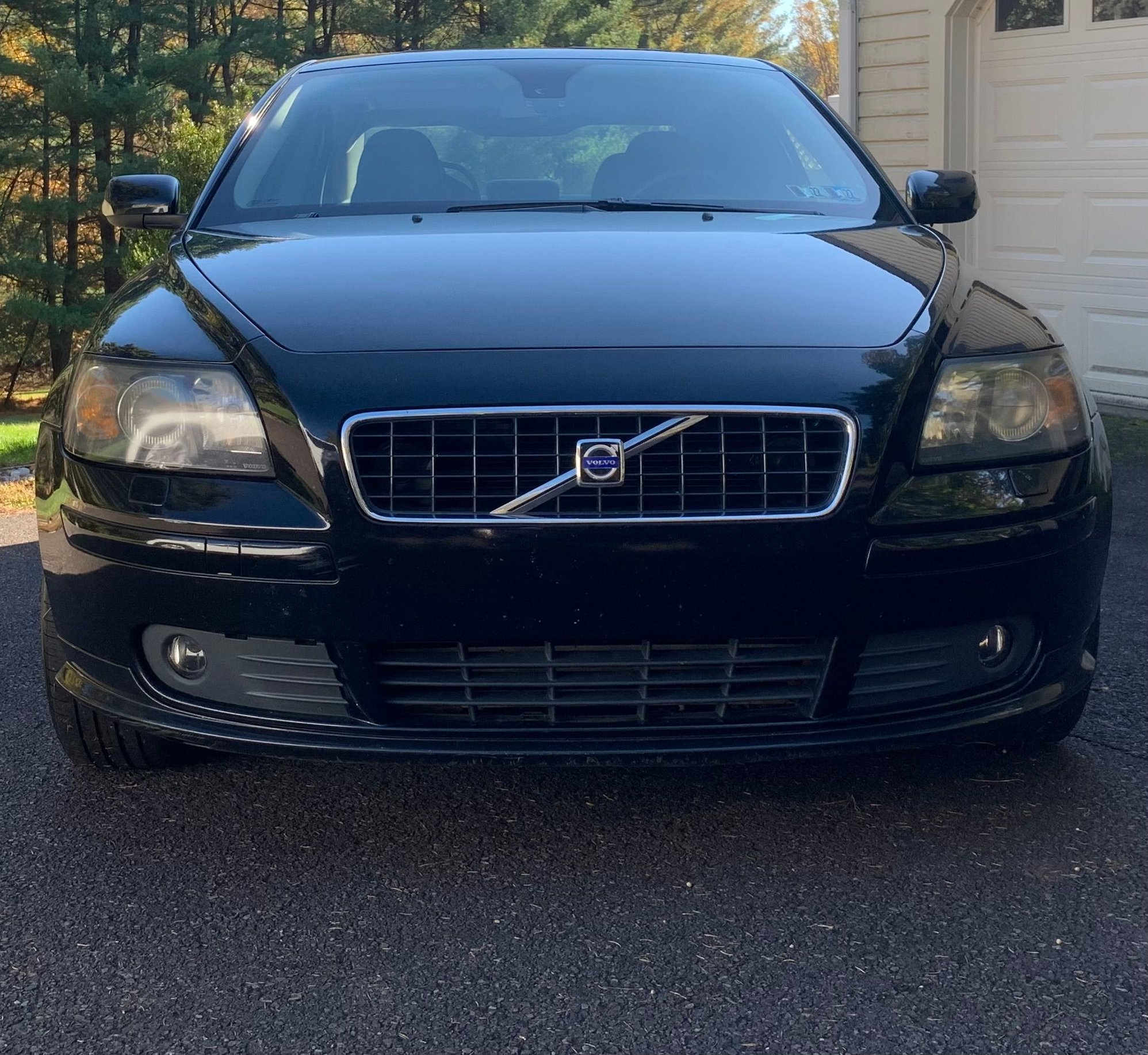2005 Volvo S40 - Fs - 2005 s40 t5 awd - Used - VIN YV1MH682152117241 - 120,600 Miles - 5 cyl - AWD - Automatic - Sedan - Black - Buckingham, PA 18902, United States