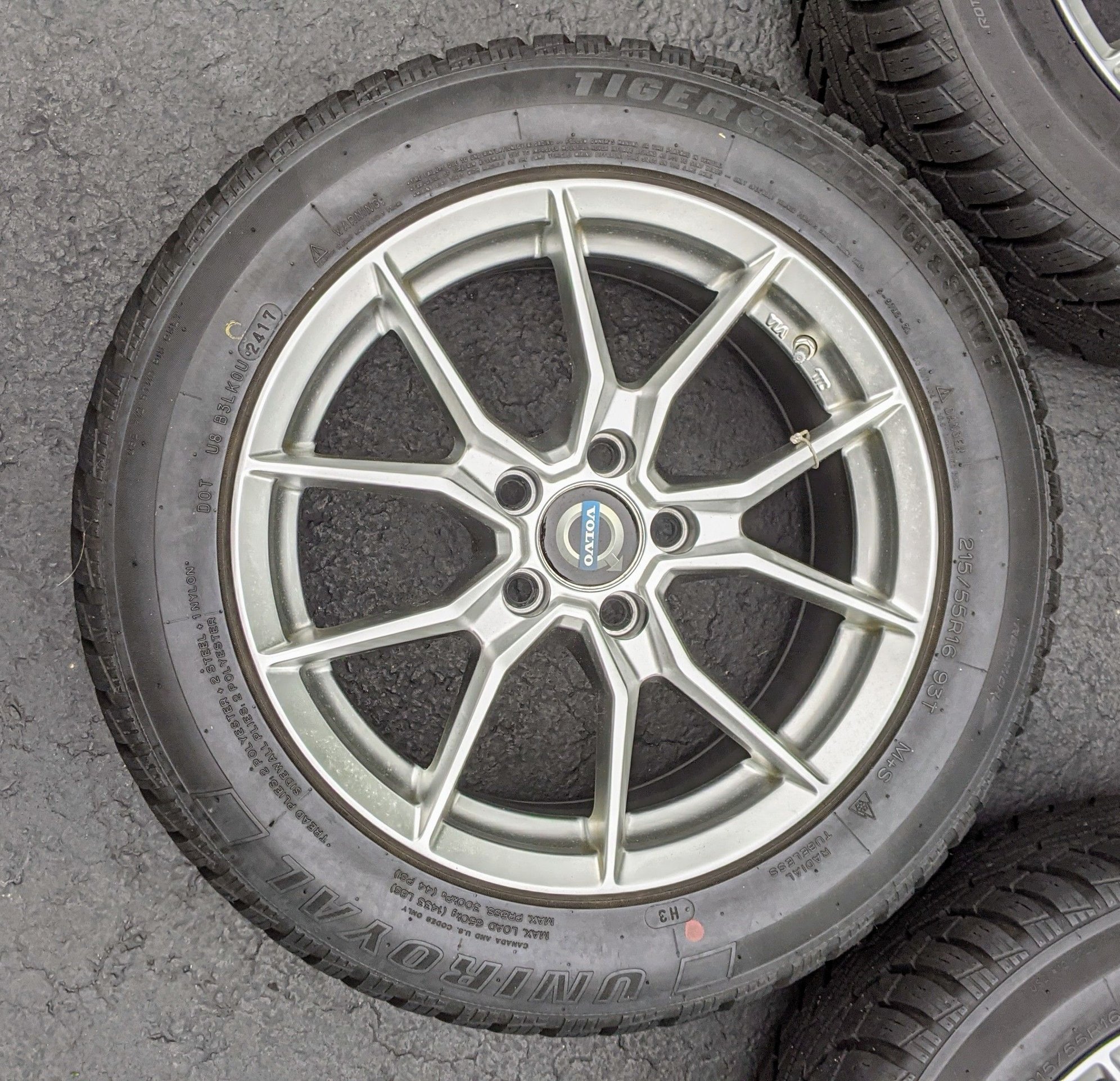 Wheels and Tires/Axles - Winter Tire and Wheel Set with TPMS sensors - 215/55R16 - Used - 2011 to 2018 Volvo S60 - West Milford, NJ 07480, United States