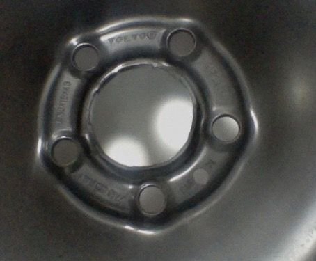 Wheels and Tires/Axles - Genuine Volvo 16" Steel Rims & Matching Hubcaps - Used - 2001 to 2009 Volvo S60 - Middleton, NS B0S1P0, Canada