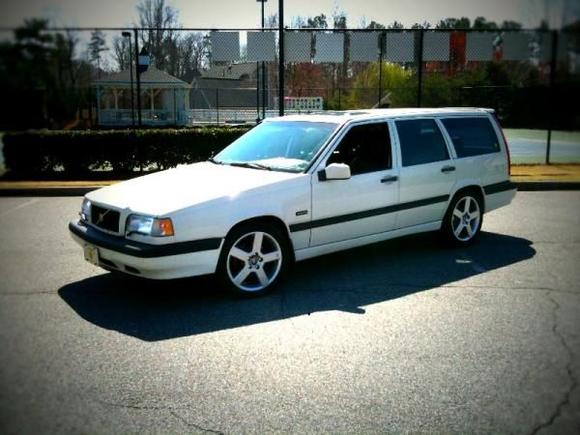 Current state with the 17x8" Pegasus wheels, rear spoiler, and a few other odds and ends