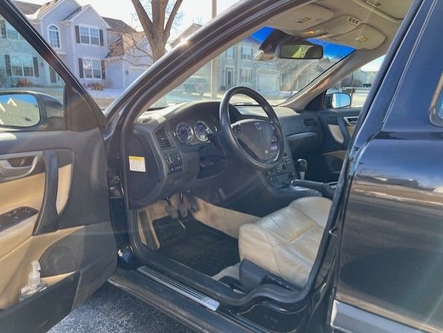 2004 Volvo V70 - 2004 V70R - 6 speed Manual - Gurnee, IL - Used - Lindenhurst, IL 60046, United States
