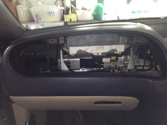 Cover off ,came off easy once you know how 
Lower LHS # clip holder ,not the cause here .