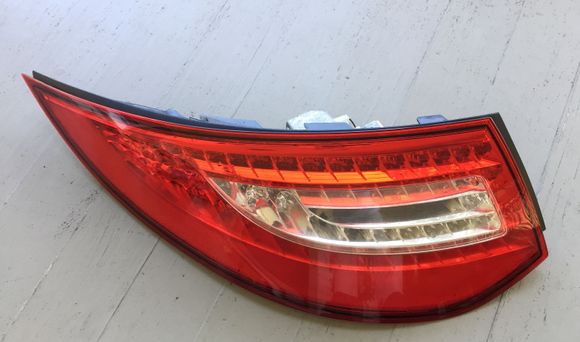 997.2.LED LeftTail after water removed
