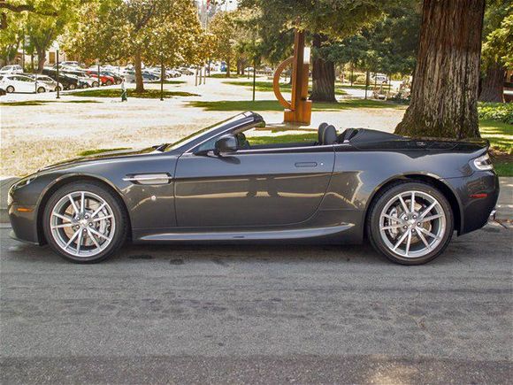 2014 AM V8 Roadster