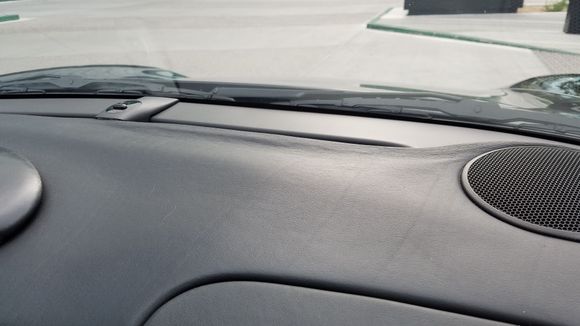 Leather wrinkle in dash