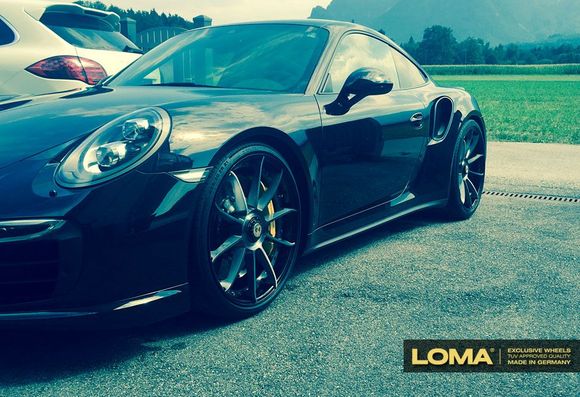 DER PORSCHE 991 TURBO S MIT 21" ZOLL ALUFELGEN VON LOMA WHEELS