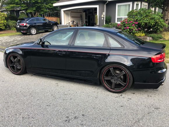 Summer tires on 20" Maya rims