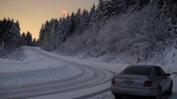 A simple "road closure" doesn't hold back and empty snowy hill climb! one of the best drives of my life