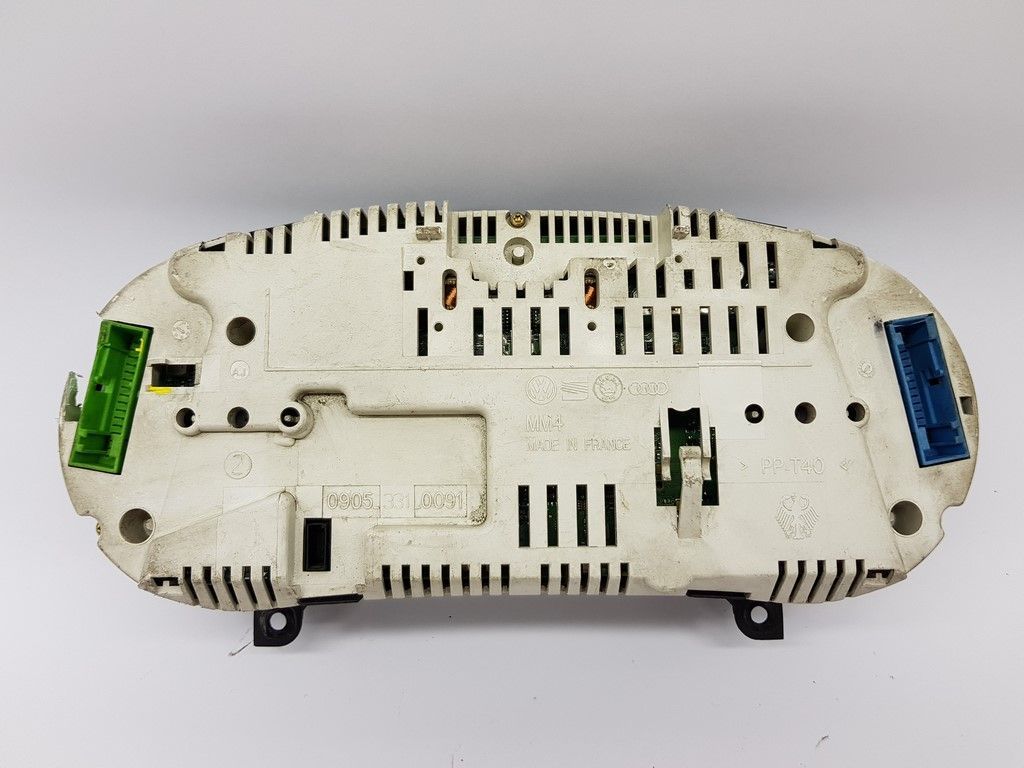 Understanding differences between Audi A4 clusters and the