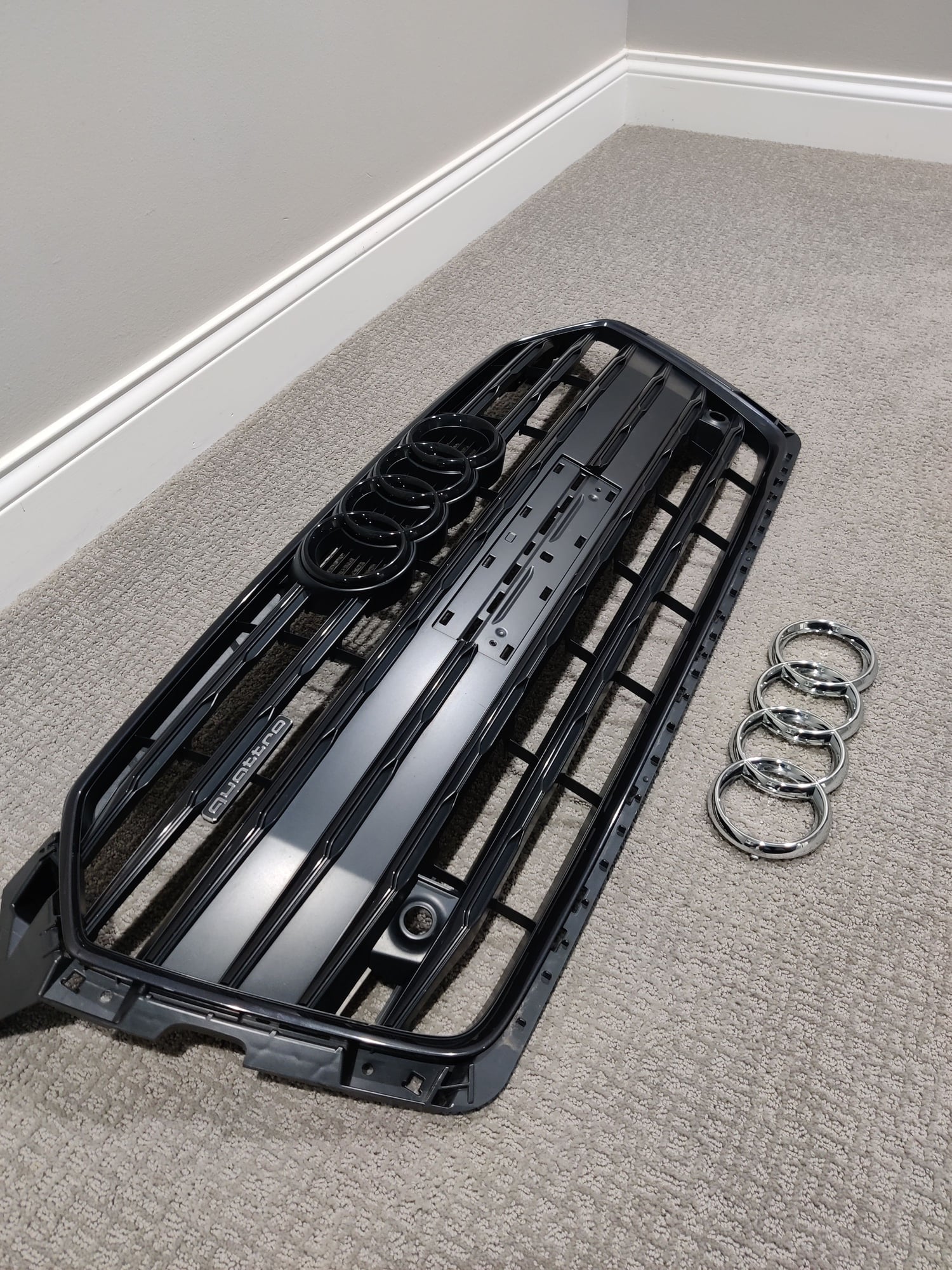 Miscellaneous - Audi A5 S5 Front Bumper Center Grille Grill 2017 2018 2019 8W6853651AB OEM - Used - 2017 to 2019 Audi A5 - Naperville, IL 60563, United States