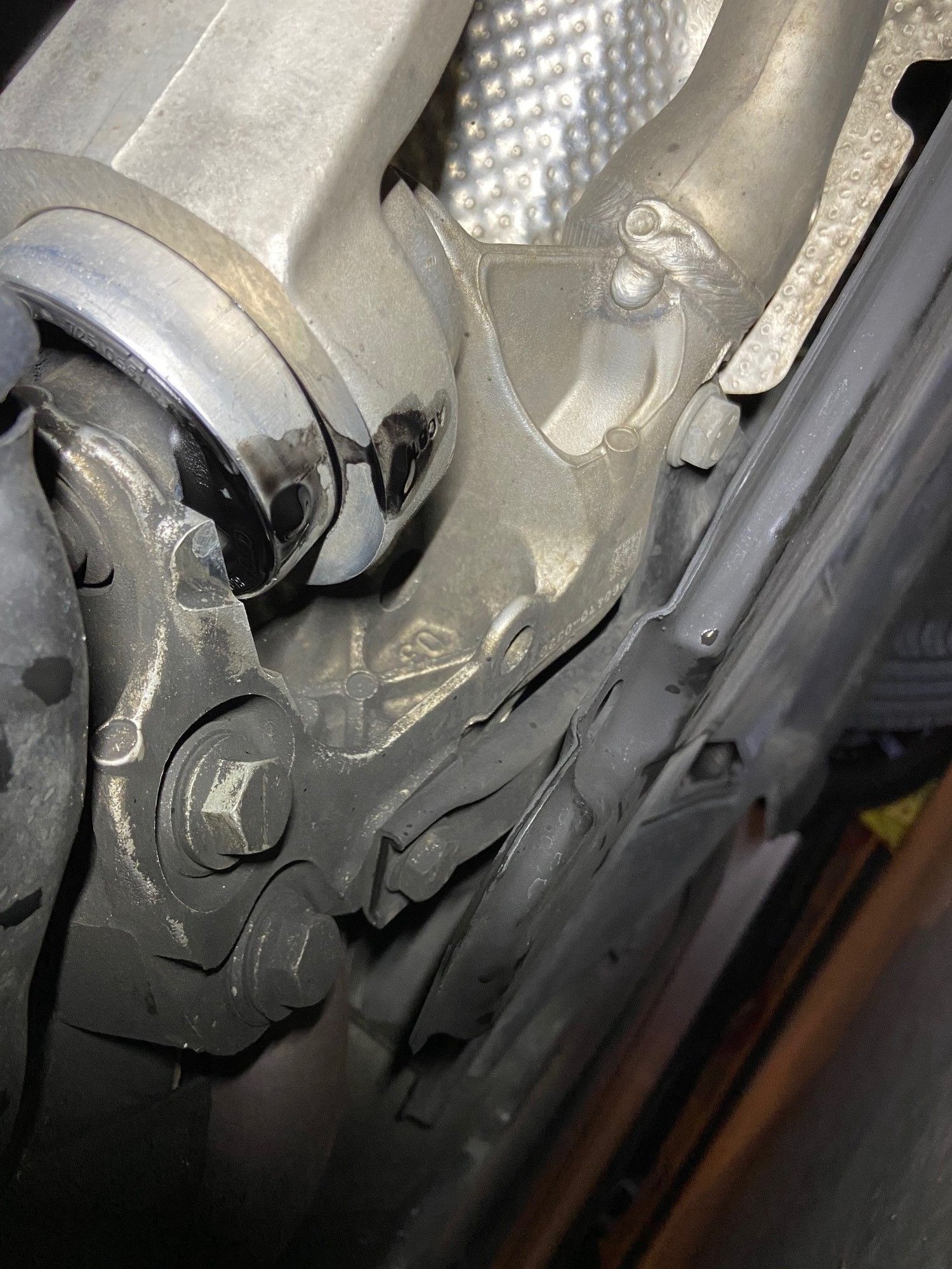 2010 Q5 Lower Control Arm Bushings Leaking ?! AudiWorld Forums