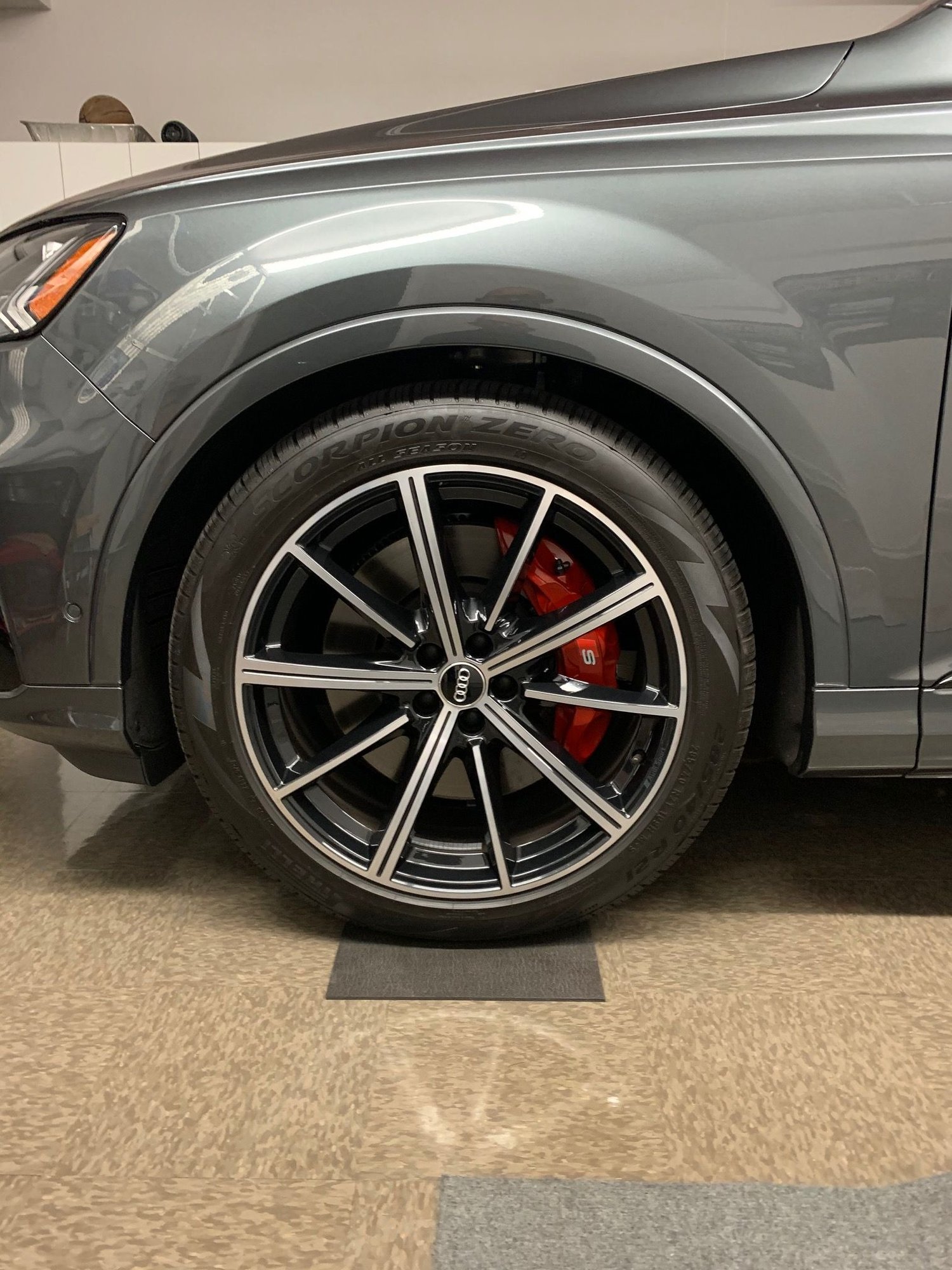 21" Audi SQ7 OEM Wheels & Tires - AudiWorld Forums