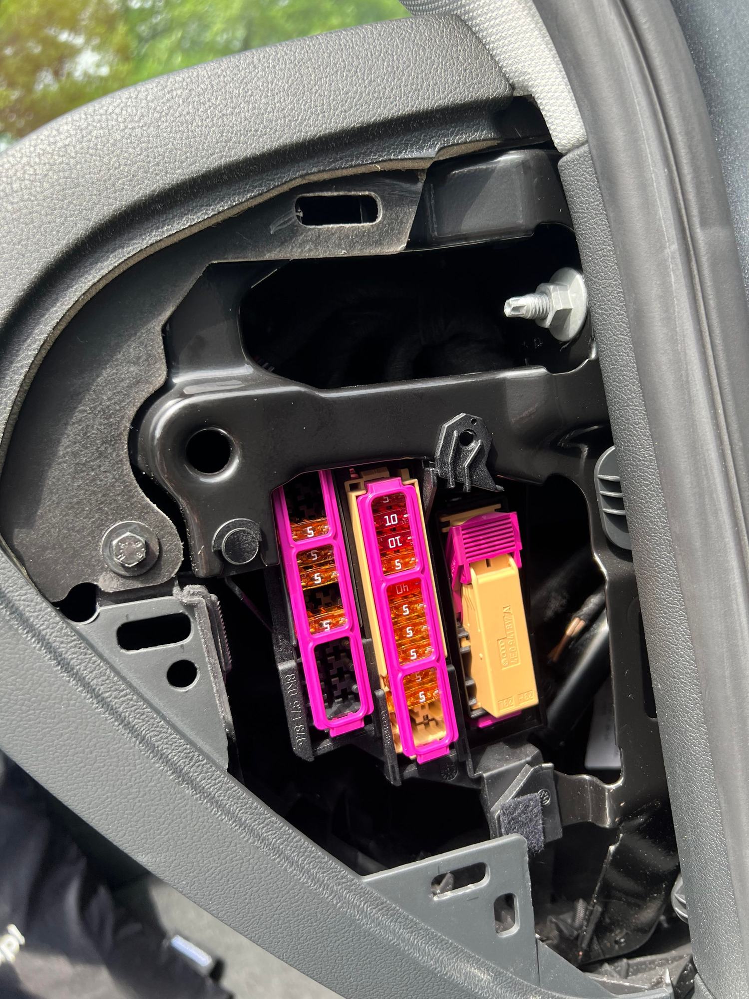 Glove box handle broke. Looking for manual release AudiWorld Forums