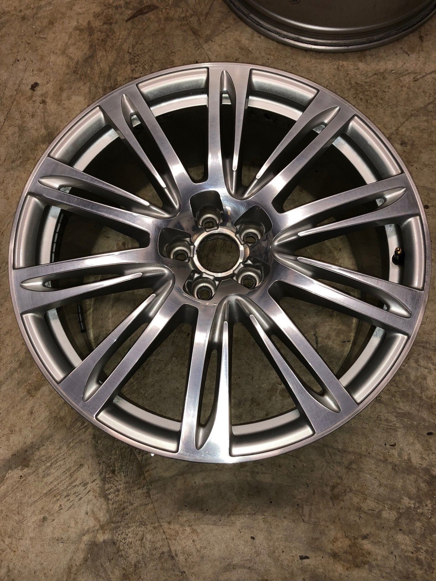 Audi A8 2011-2016 20" Audi A8 A8L W12 Wheels with Center Caps OEM