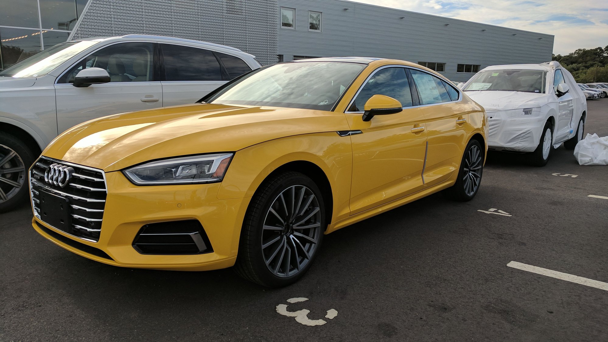 Audi a5 2017 желтая